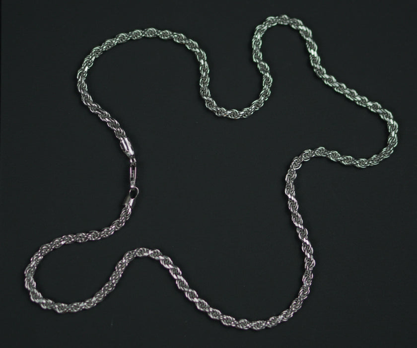 Close-up of the Royal Rope chain links, showcasing intricate craftsmanship and polished detail